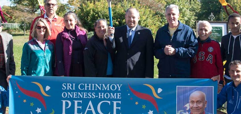 Олимпийцы посетили «Сад Сердца Шри Чинмоя»  в парке Флашинг Медоус в Нью-Йорке